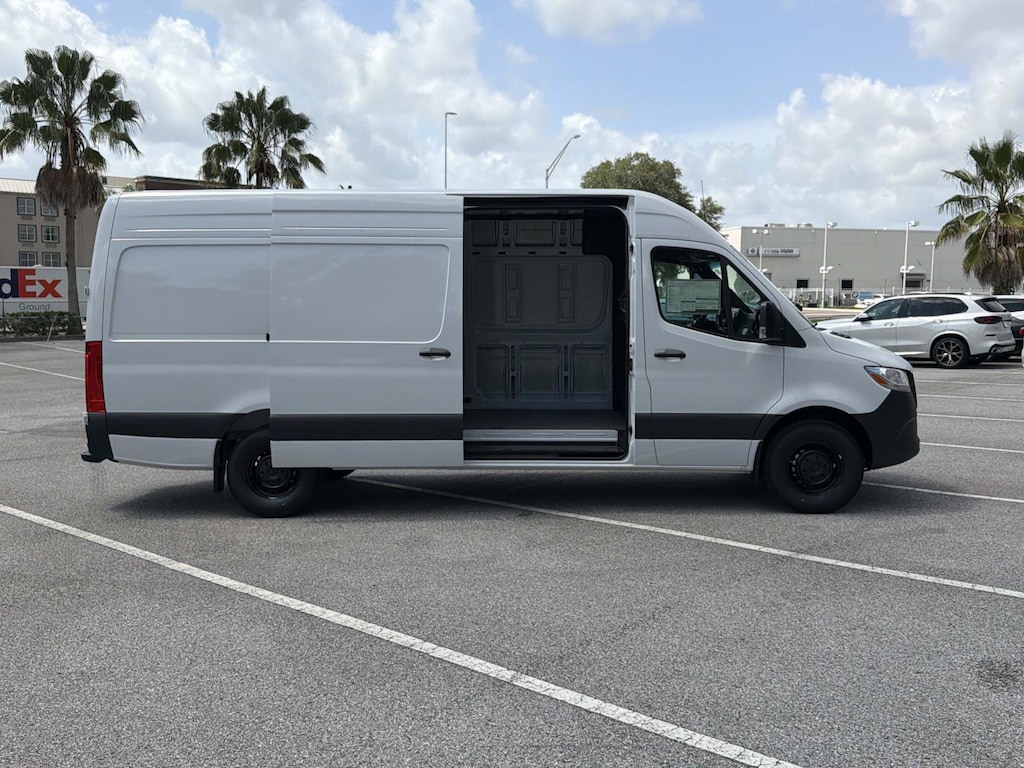 New 2026 Mercedes-Benz Sprinter 2500 High Roof 4-Cyl Diesel