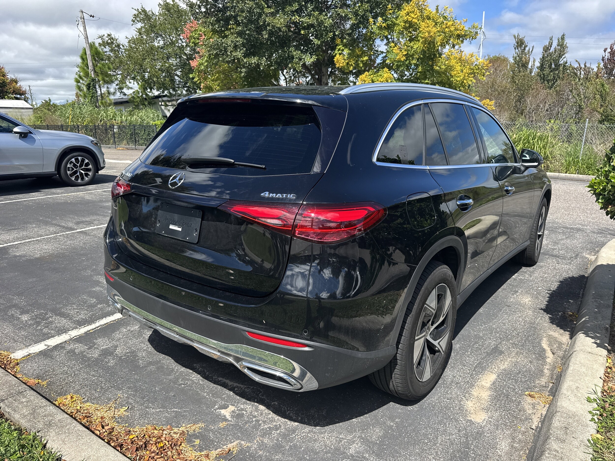 2024 Mercedes Benz GLC 300 4MATIC photo 2