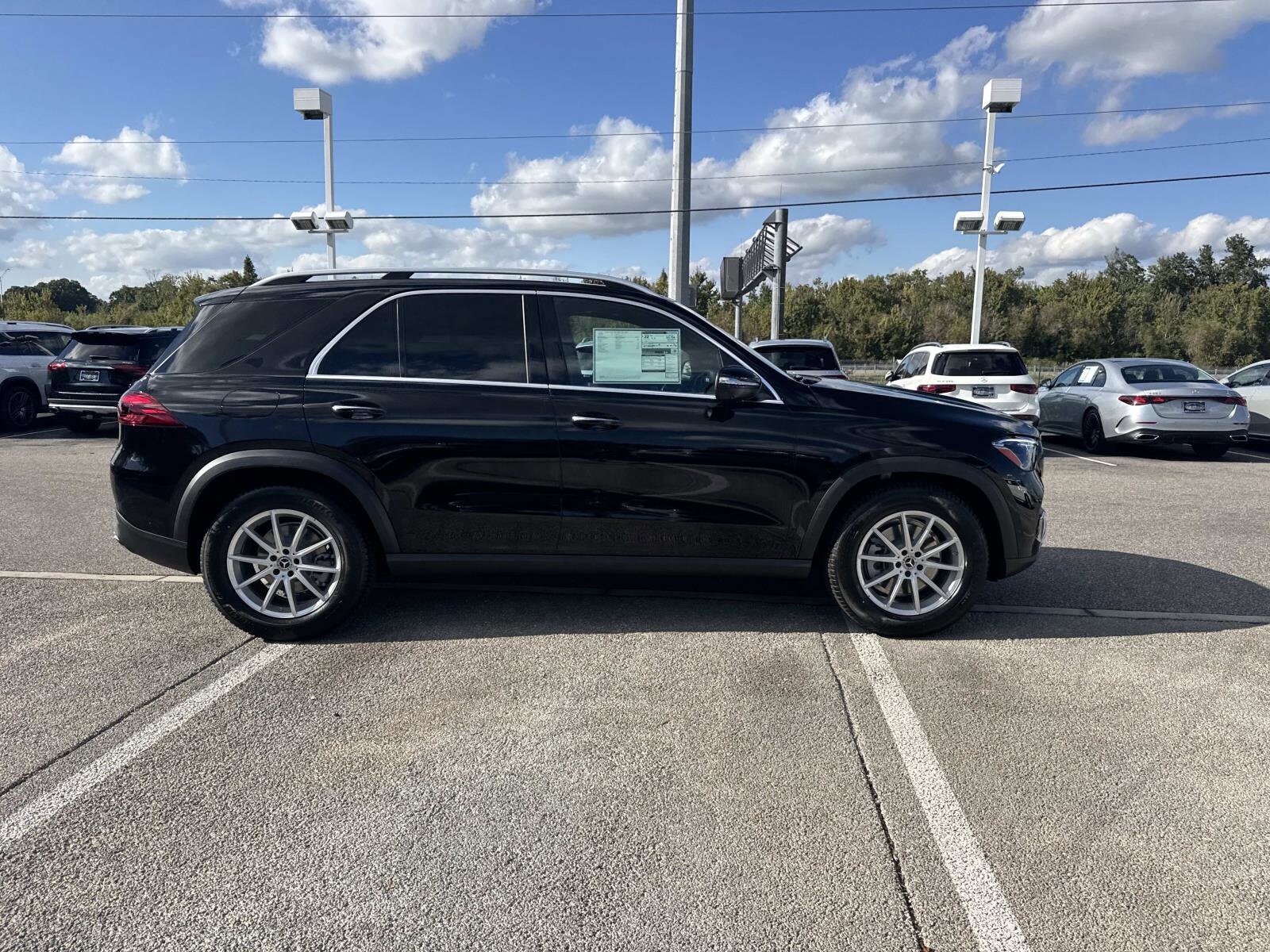 2026 Mercedes Benz GLE 350 4MATIC photo 2