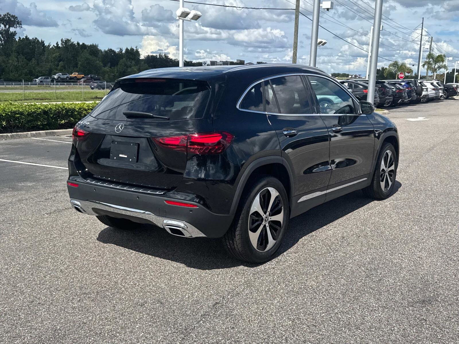2026 Mercedes Benz GLA 250 photo 2