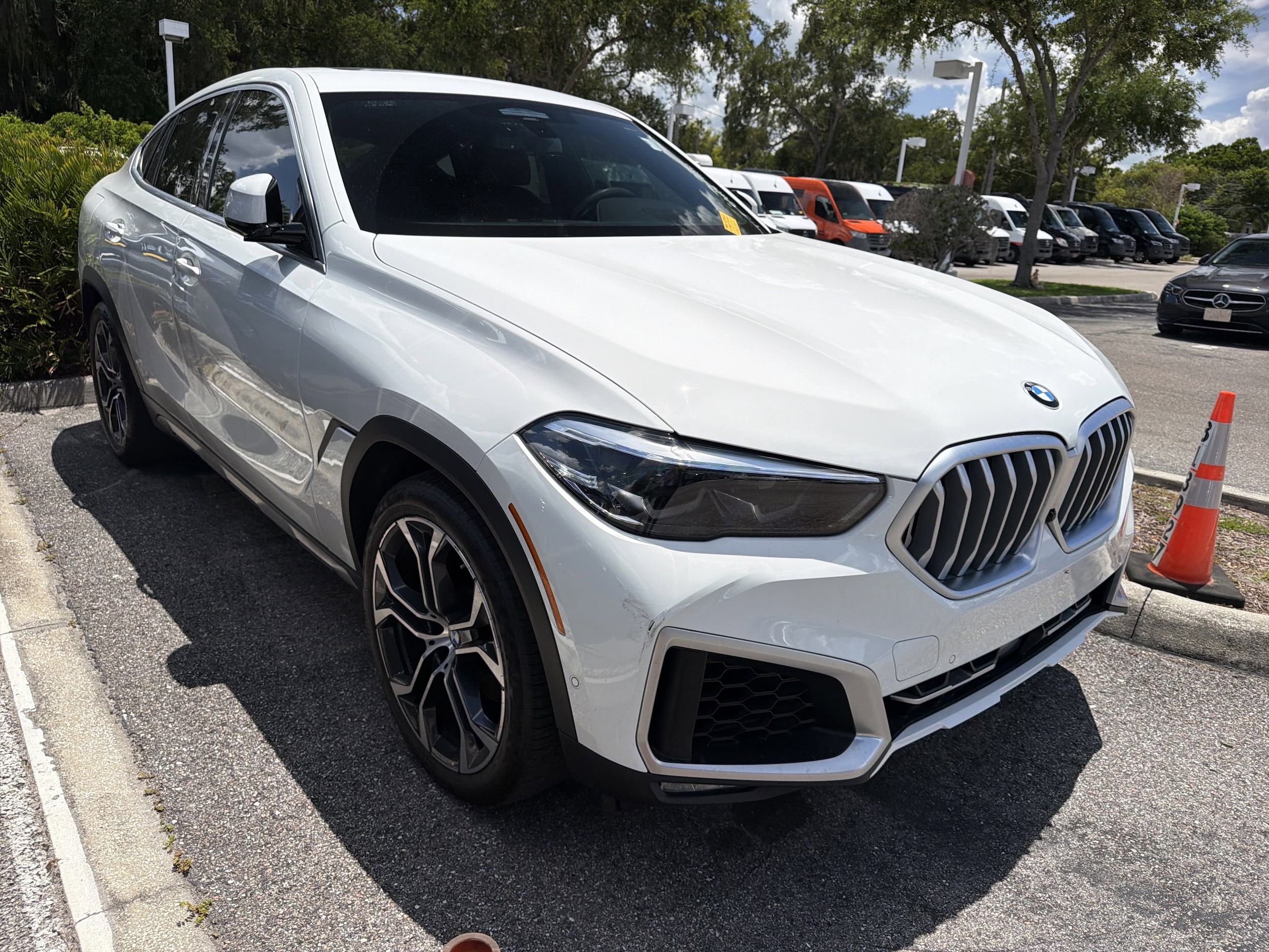 2020 BMW X6 sDrive40i's photo