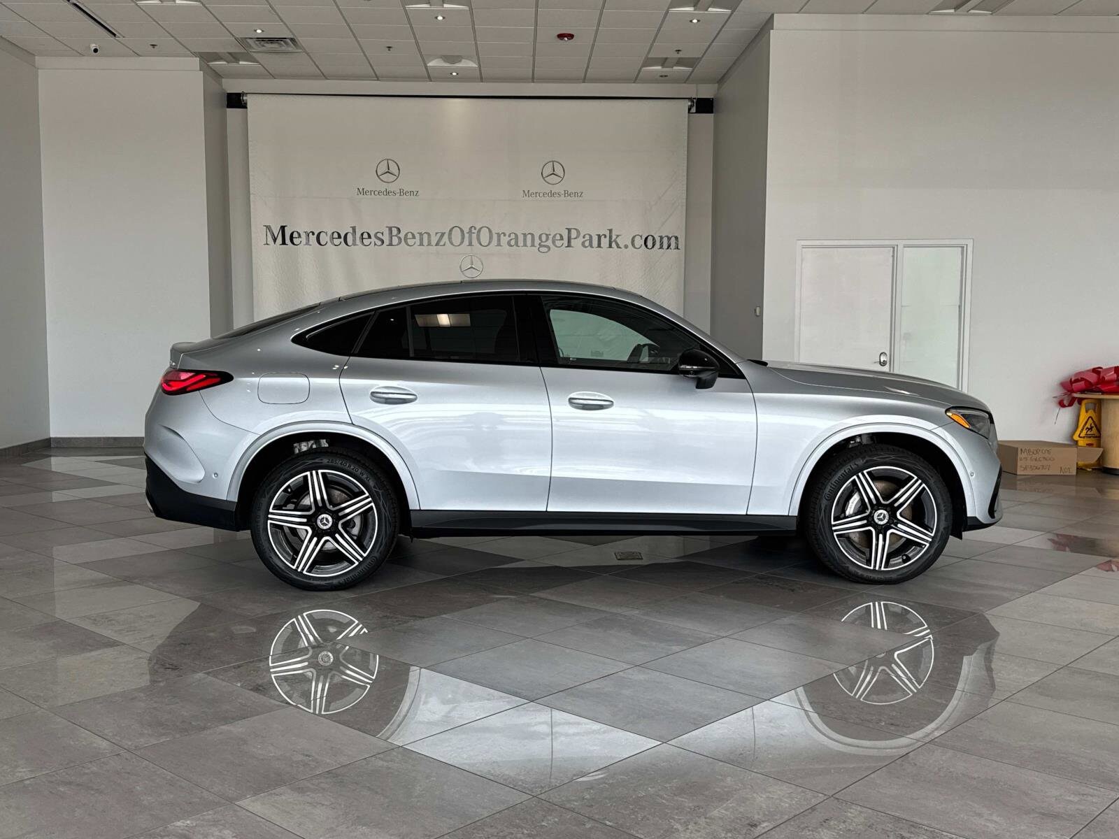 2024 Mercedes Benz GLC 300 Coupe photo 3