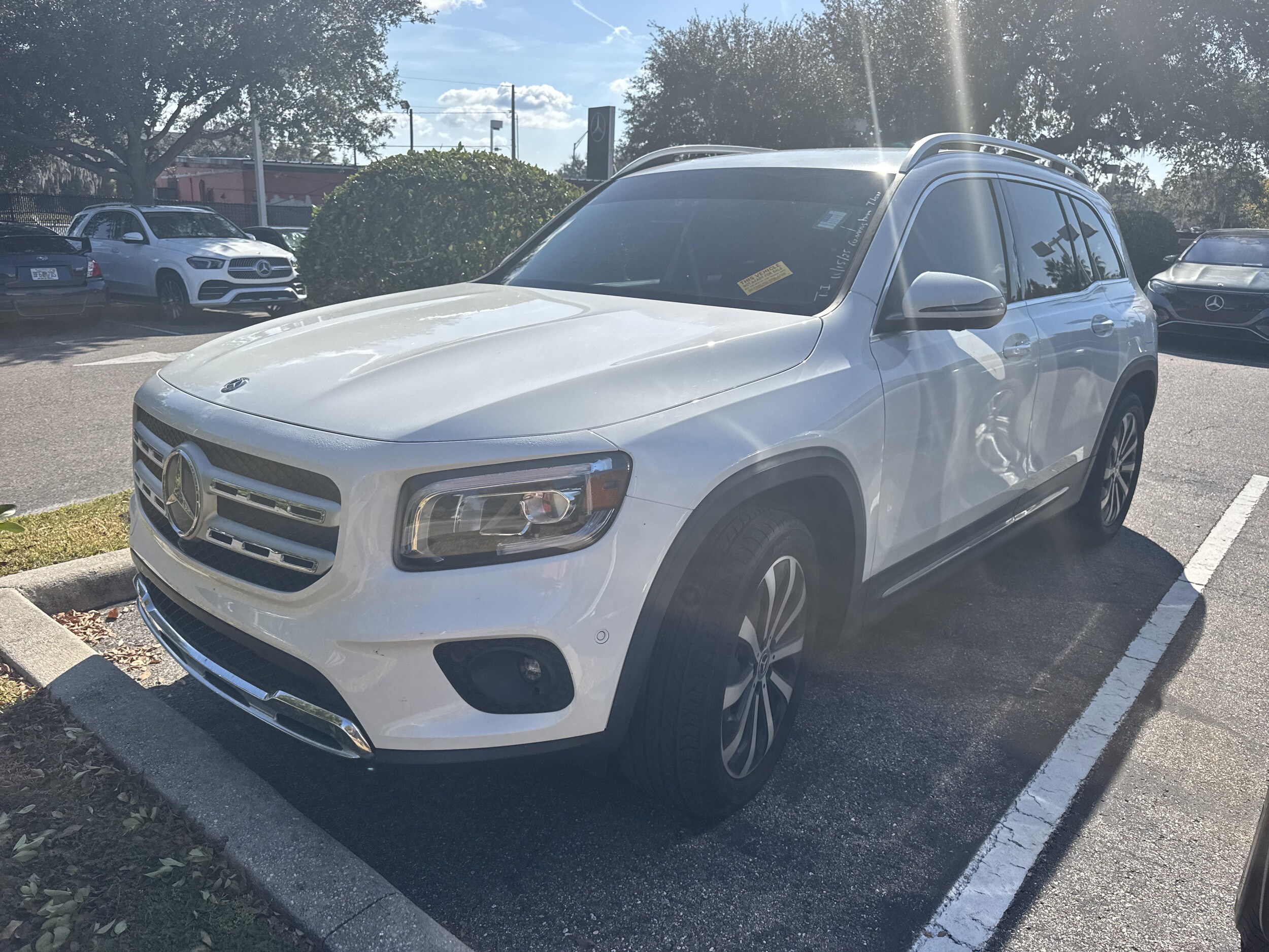 2020 Mercedes Benz GLB 250 photo 3