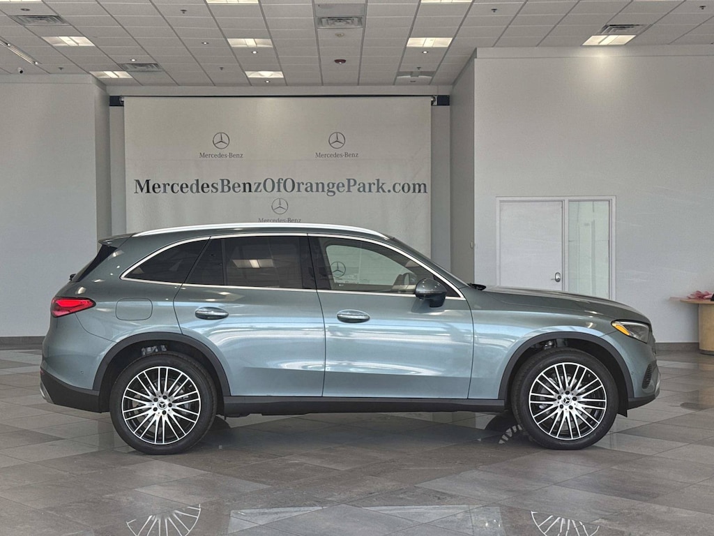 New 2026 Mercedes-Benz GLC 300 SUV