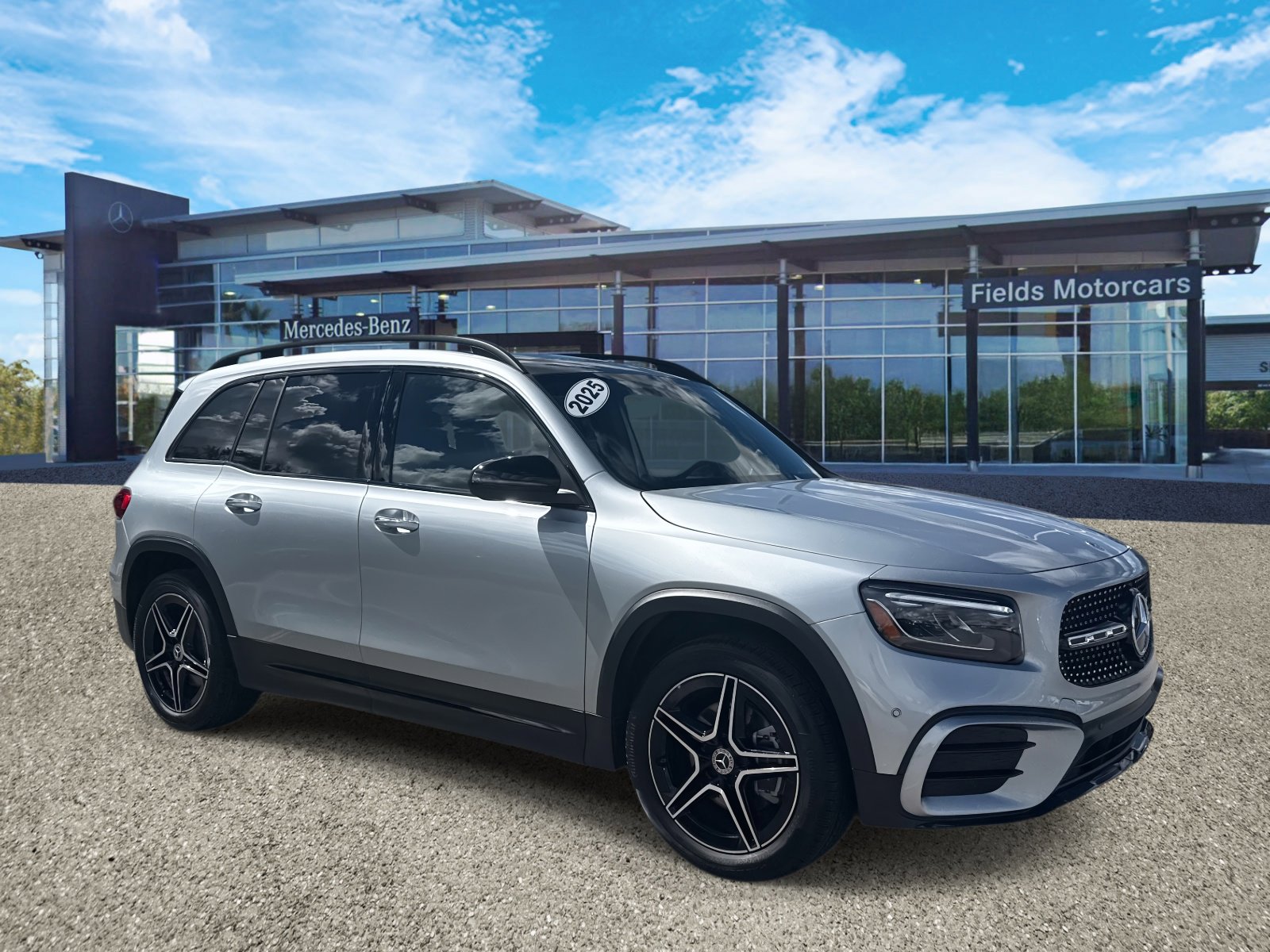2025 Mercedes-Benz GLB Base's photo