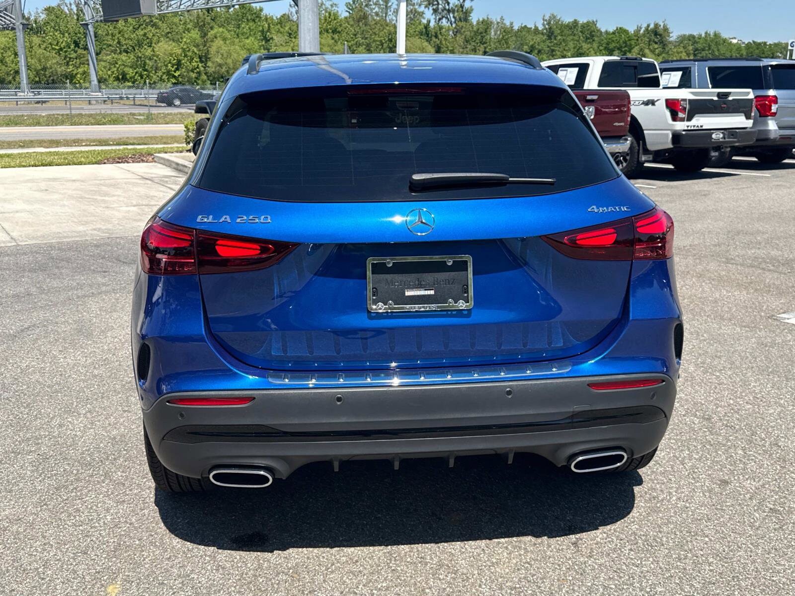 2025 Mercedes Benz GLA 250 4MATIC photo 4