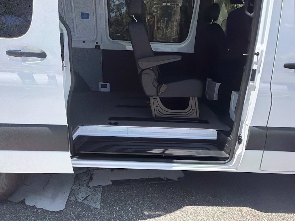 New 2026 Mercedes-Benz Sprinter 2500 Standard Roof 4-Cyl Diesel