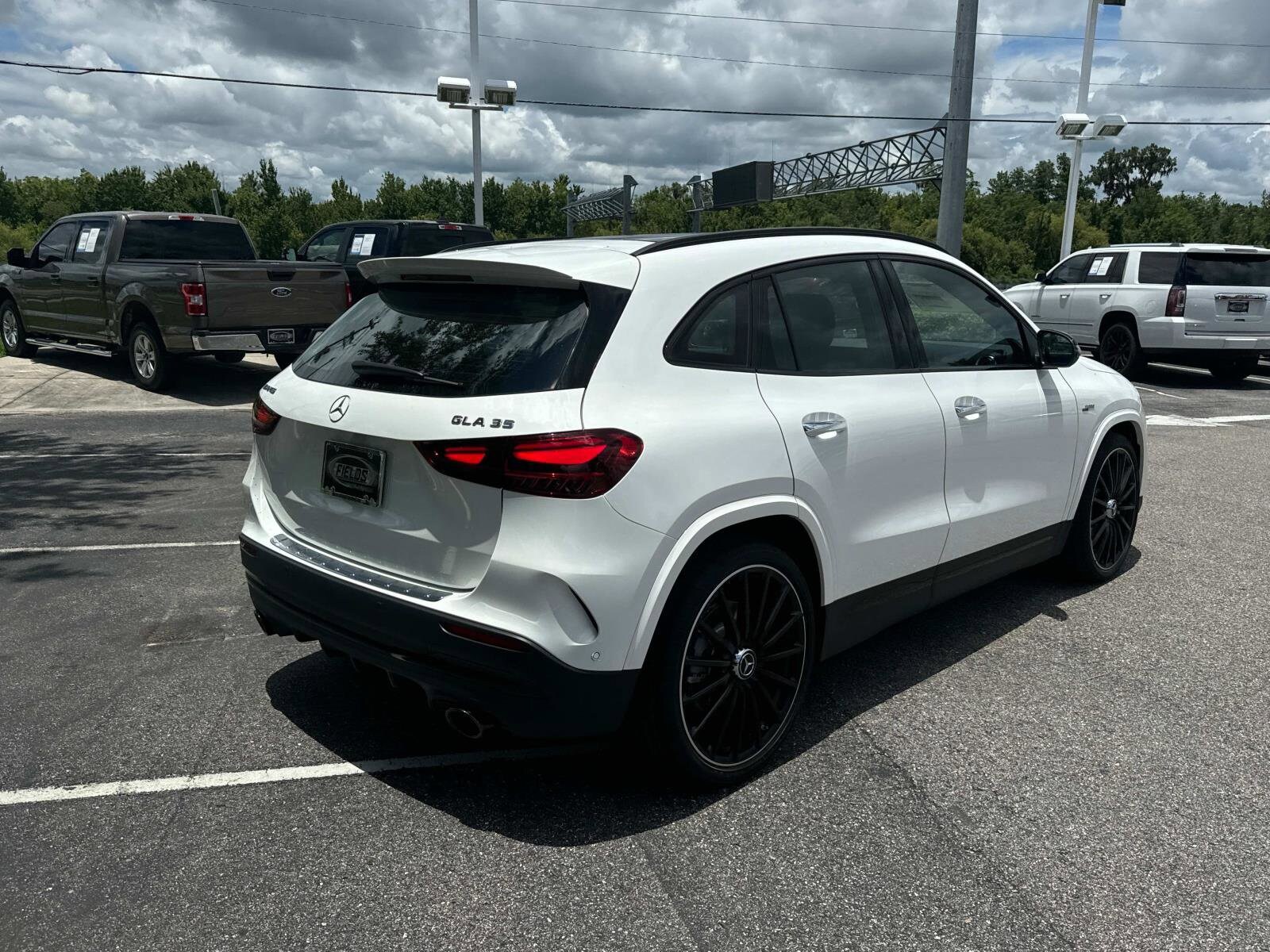 2025 Mercedes Benz GLA AMG 35 4MATIC photo 4