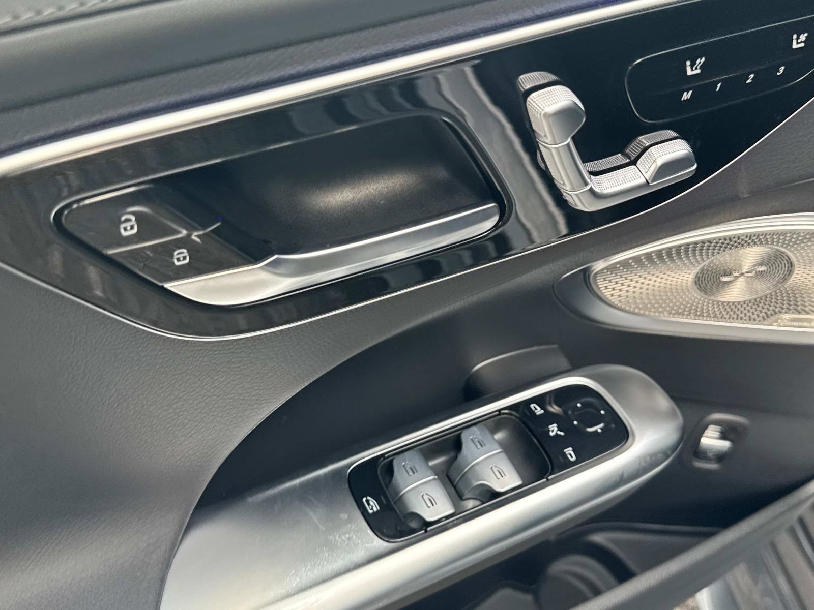 2025 Mercedes-Benz C-Class Sedan C 300 - Photo 16