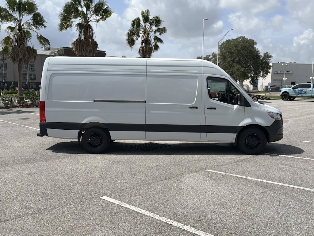 New 2026 Mercedes-Benz Sprinter 2500 High Roof 4-Cyl Diesel