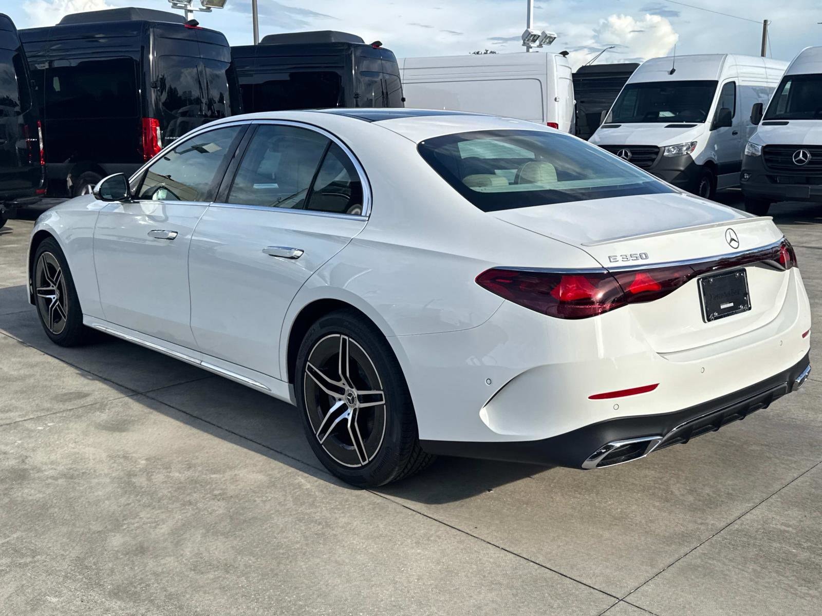 2025 Mercedes-Benz E-Class E350 - Photo 5