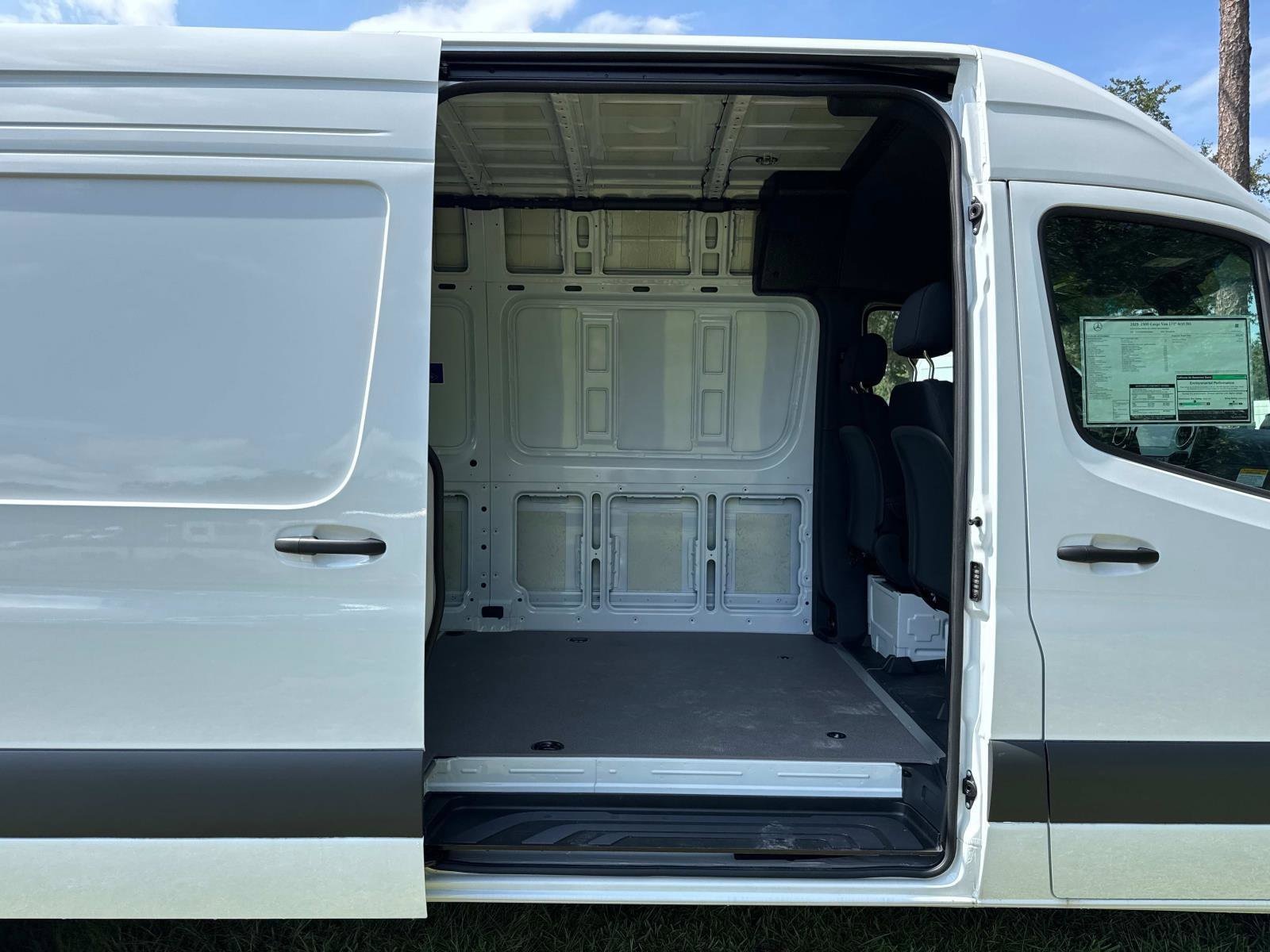2025 Mercedes-Benz Sprinter Crew Van Base - Photo 8