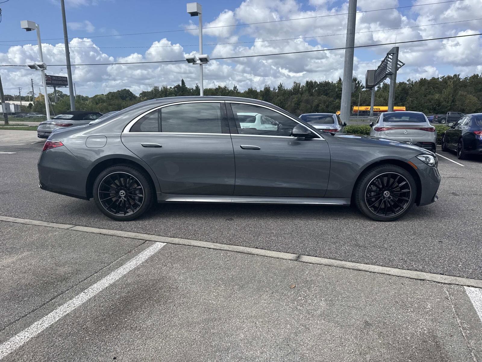 2026 Mercedes Benz S 500 4MATIC photo 2