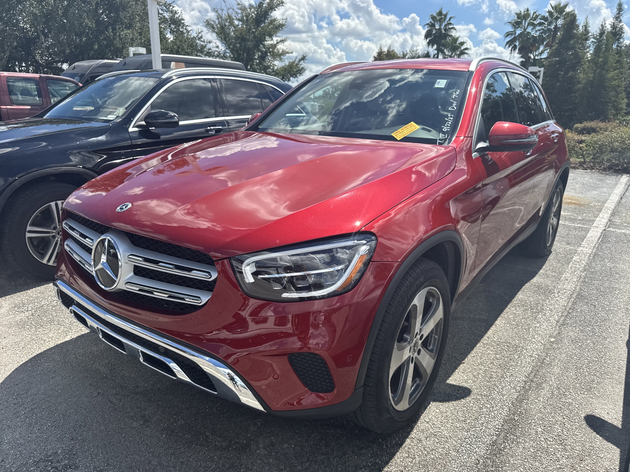 2021 Mercedes Benz GLC 300 photo 4