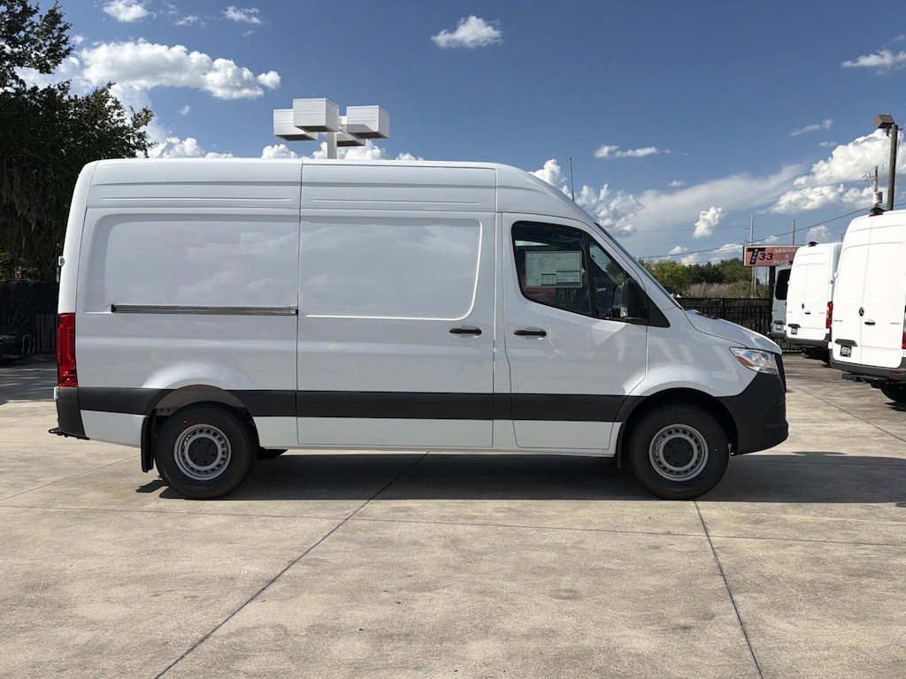New 2026 Mercedes-Benz Sprinter 2500 Standard Roof 4-Cyl Diesel