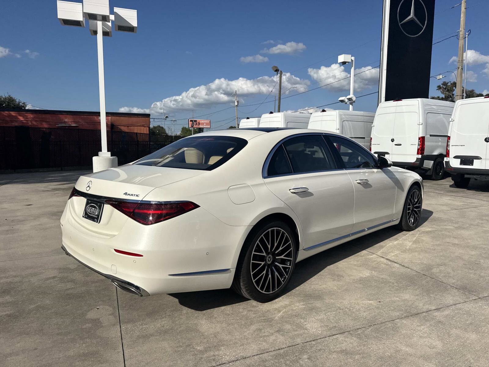2023 Mercedes Benz S 500 4MATIC photo 3