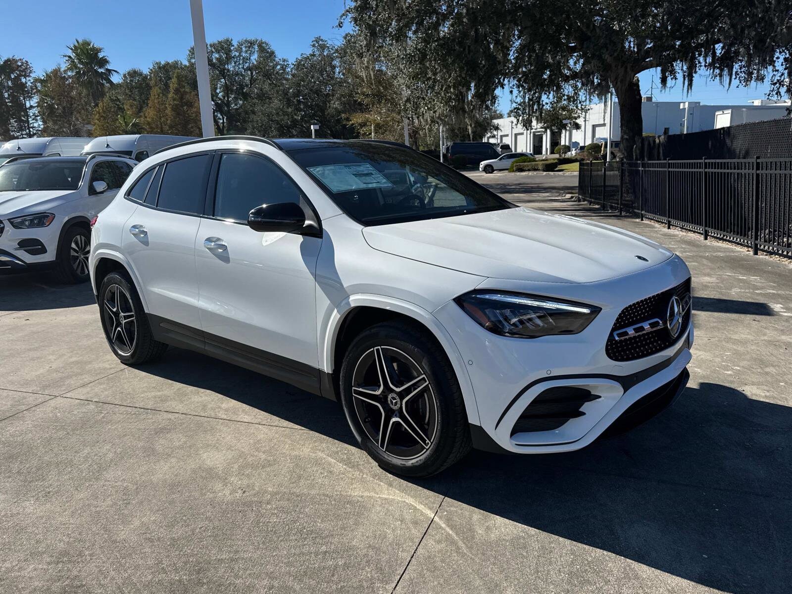 2025 Mercedes Benz GLA 250 photo 2