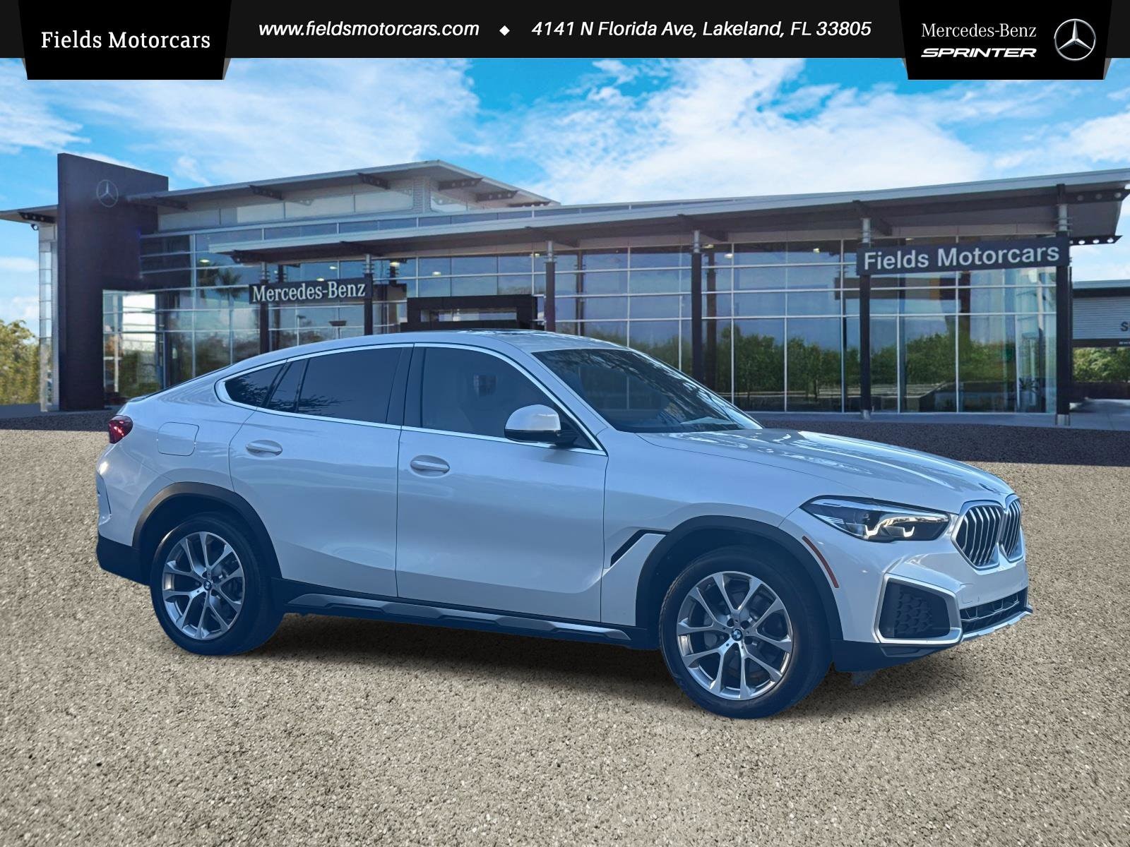 2022 BMW X6 40i's photo