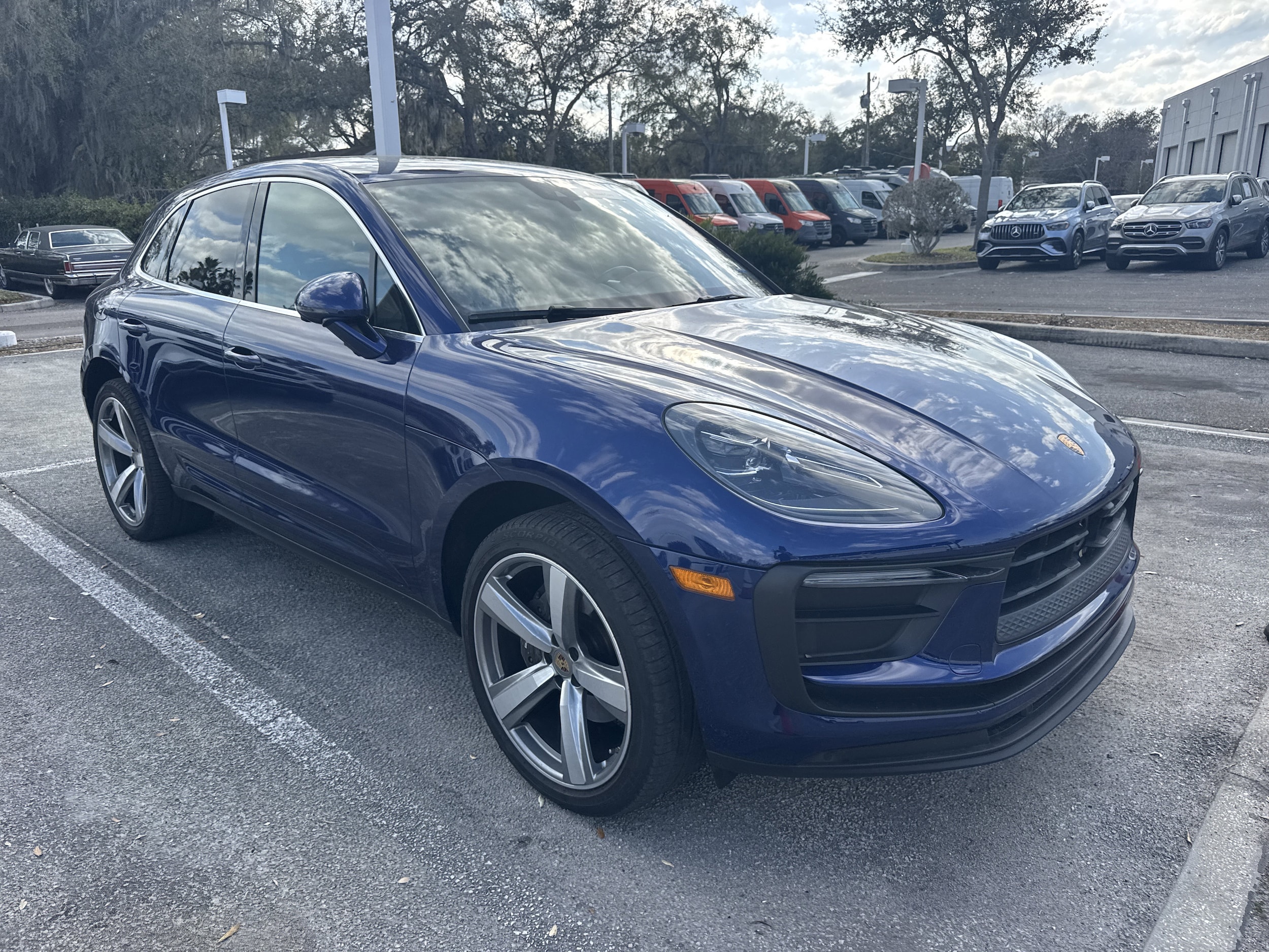 2023 Porsche Macan T