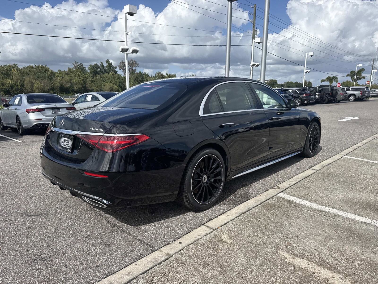 2026 Mercedes Benz S 500 4MATIC photo 3