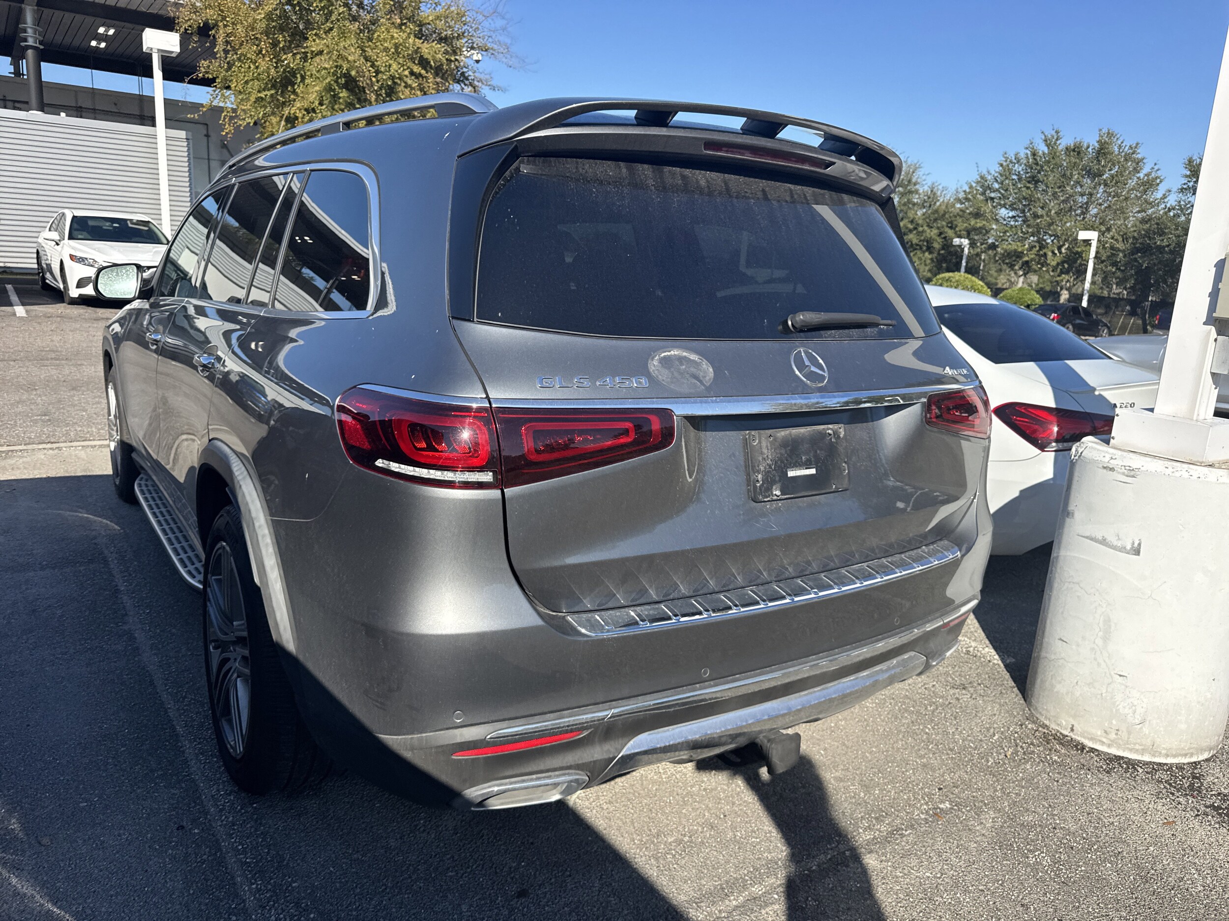 2022 Mercedes Benz GLS 450 4MATIC photo 3