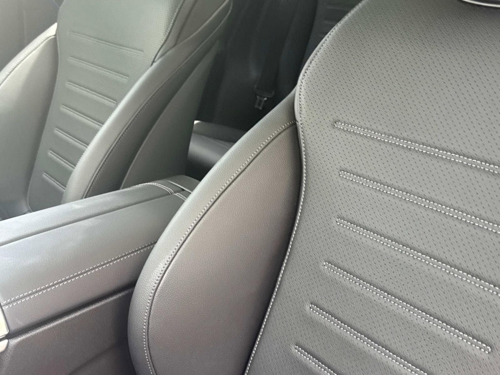 2025 Mercedes-Benz GLC Base - Photo 18