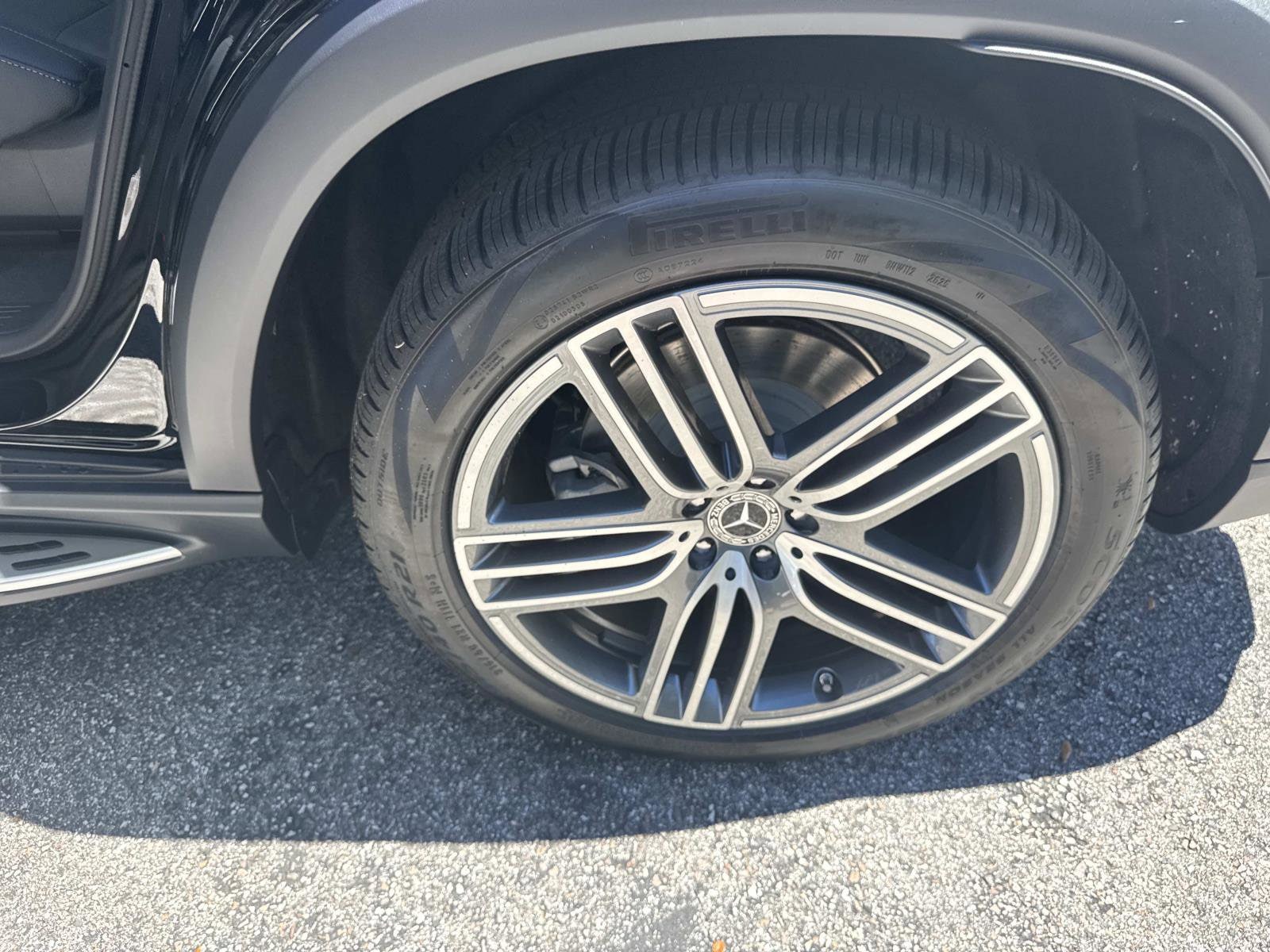 2026 Mercedes-Benz GLS Base - Photo 10