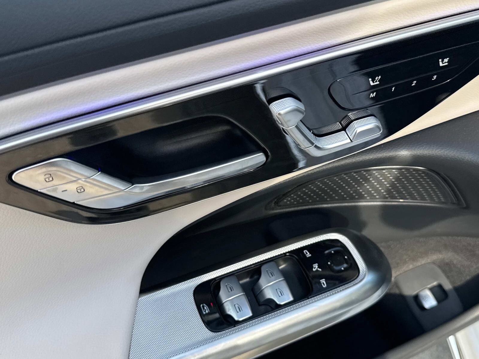 2025 Mercedes-Benz E-Class E350 - Photo 16