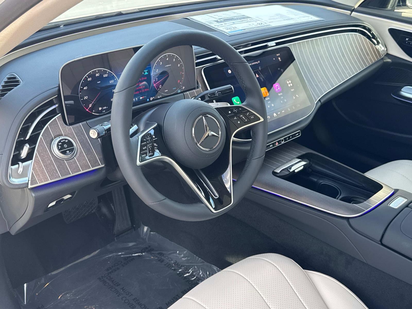 2025 Mercedes-Benz E-Class E350 - Photo 31