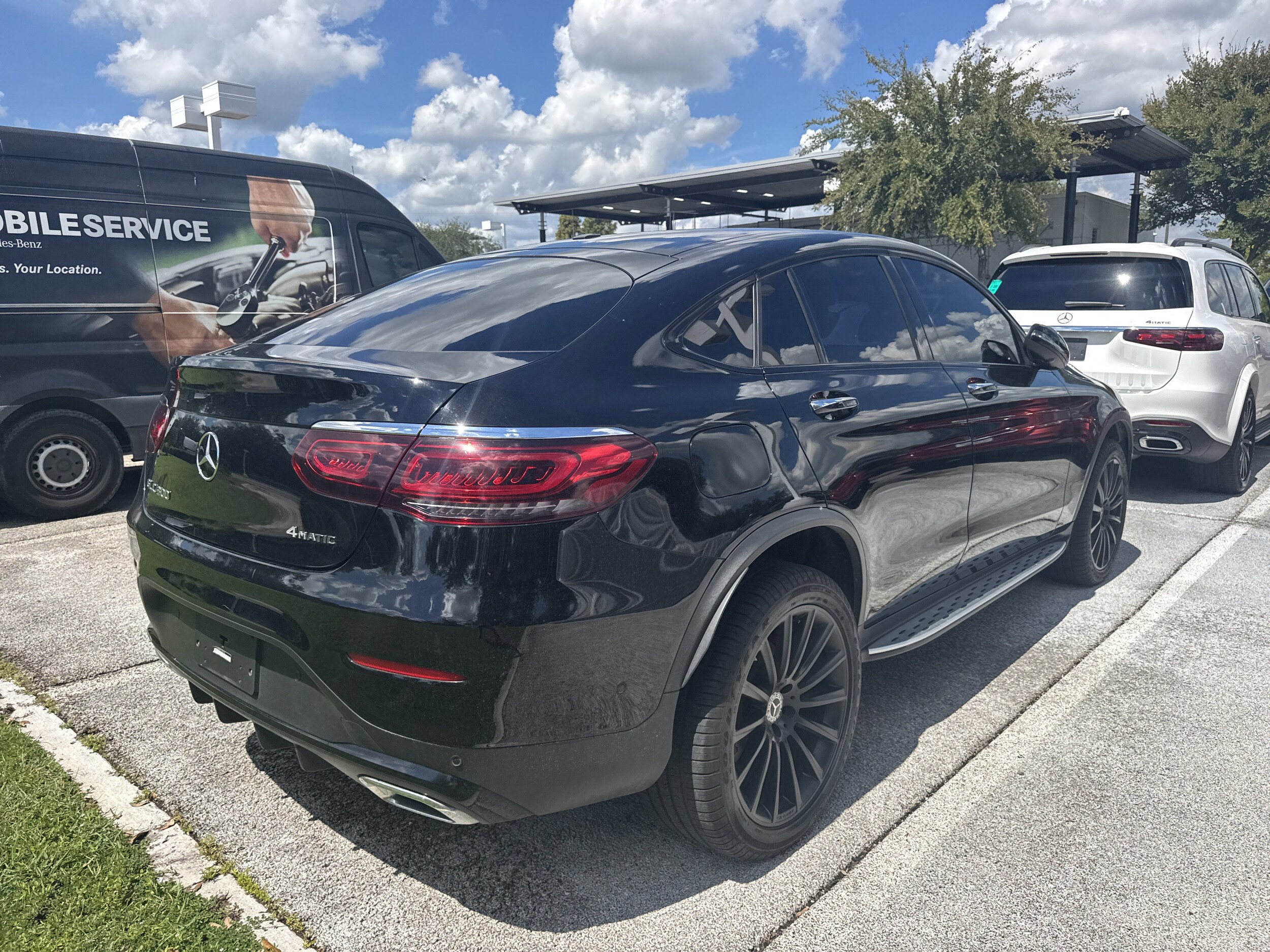 2023 Mercedes Benz GLC 300 Coupe photo 2