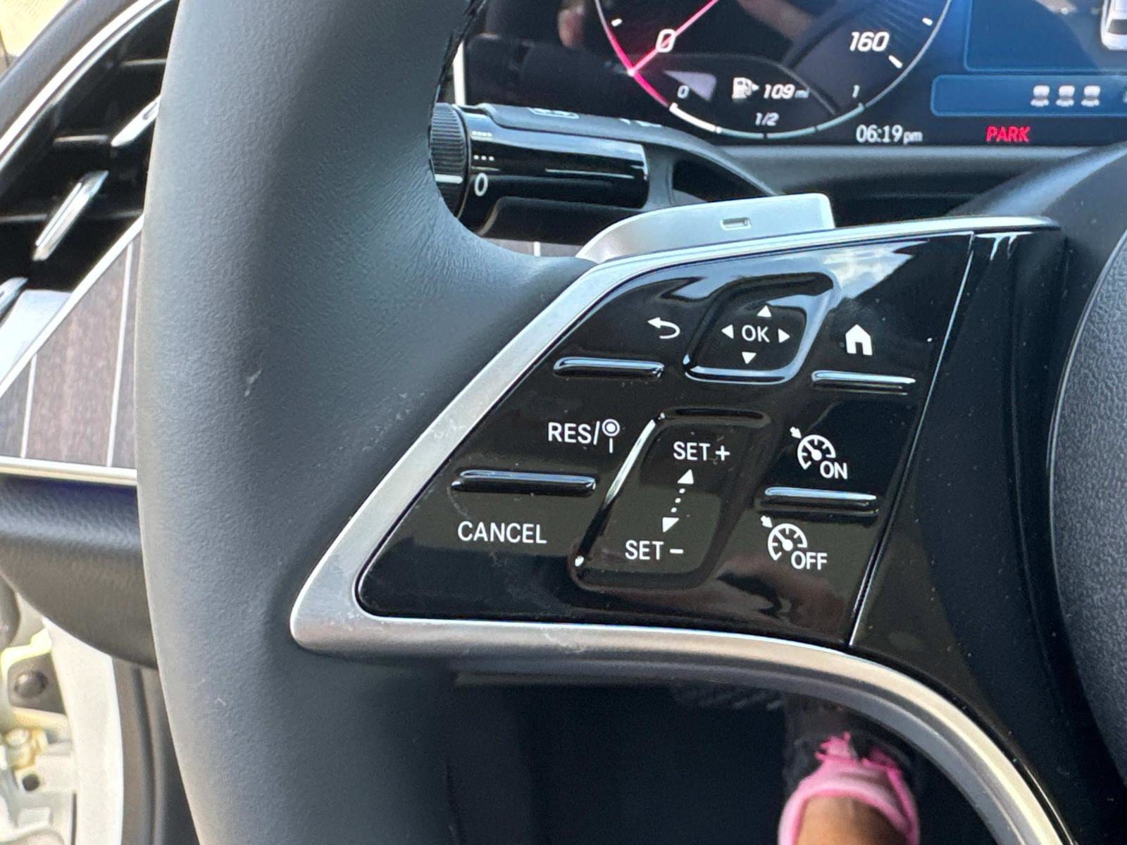 2025 Mercedes-Benz E-Class E350 - Photo 28