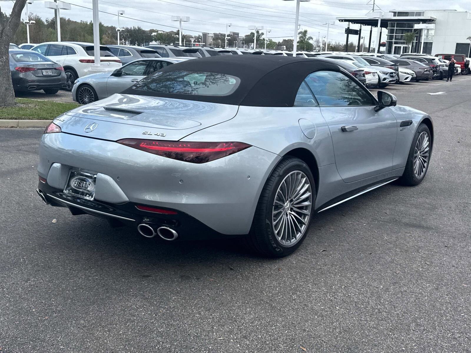 2025 Mercedes Benz SL AMG 43 photo 3