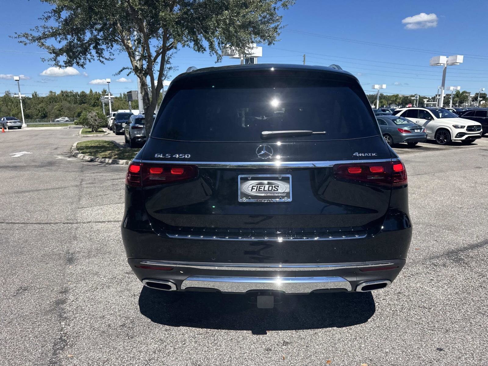 2026 Mercedes Benz GLS 450 4MATIC photo 3