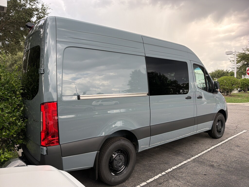 New 2026 Mercedes-Benz Sprinter 2500 Standard Roof 4-Cyl Diesel