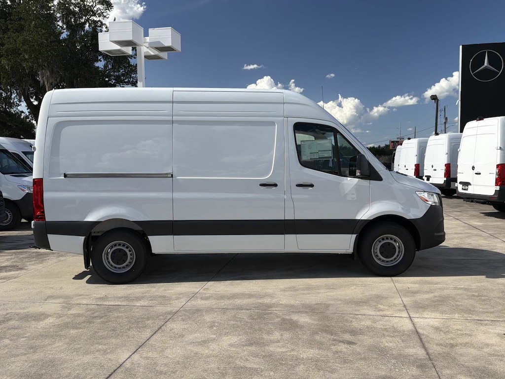 New 2026 Mercedes-Benz Sprinter 2500 Standard Roof 4-Cyl Diesel