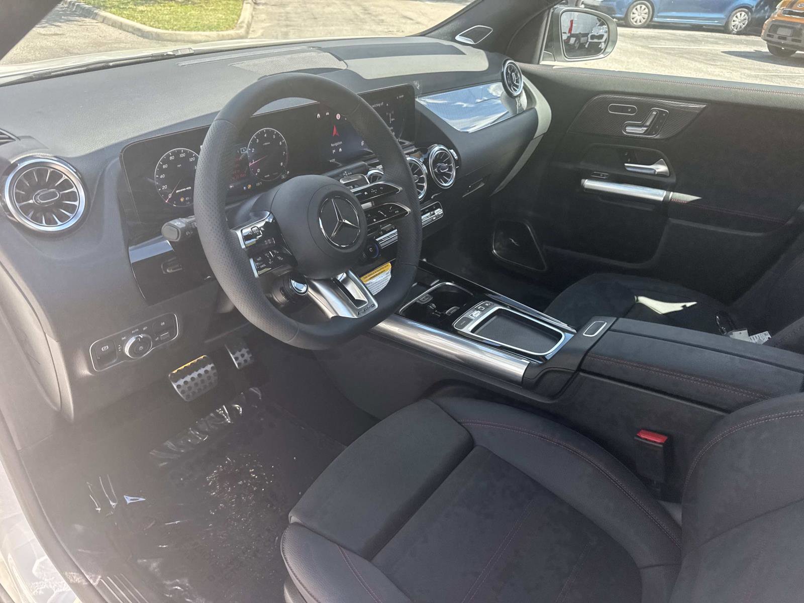 2026 Mercedes-Benz GLA AMG GLA 35 - Photo 31