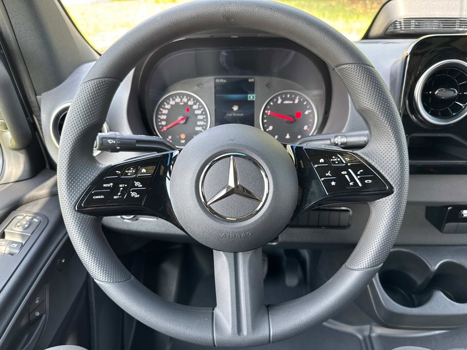 2025 Mercedes-Benz Sprinter Crew Van Base - Photo 20