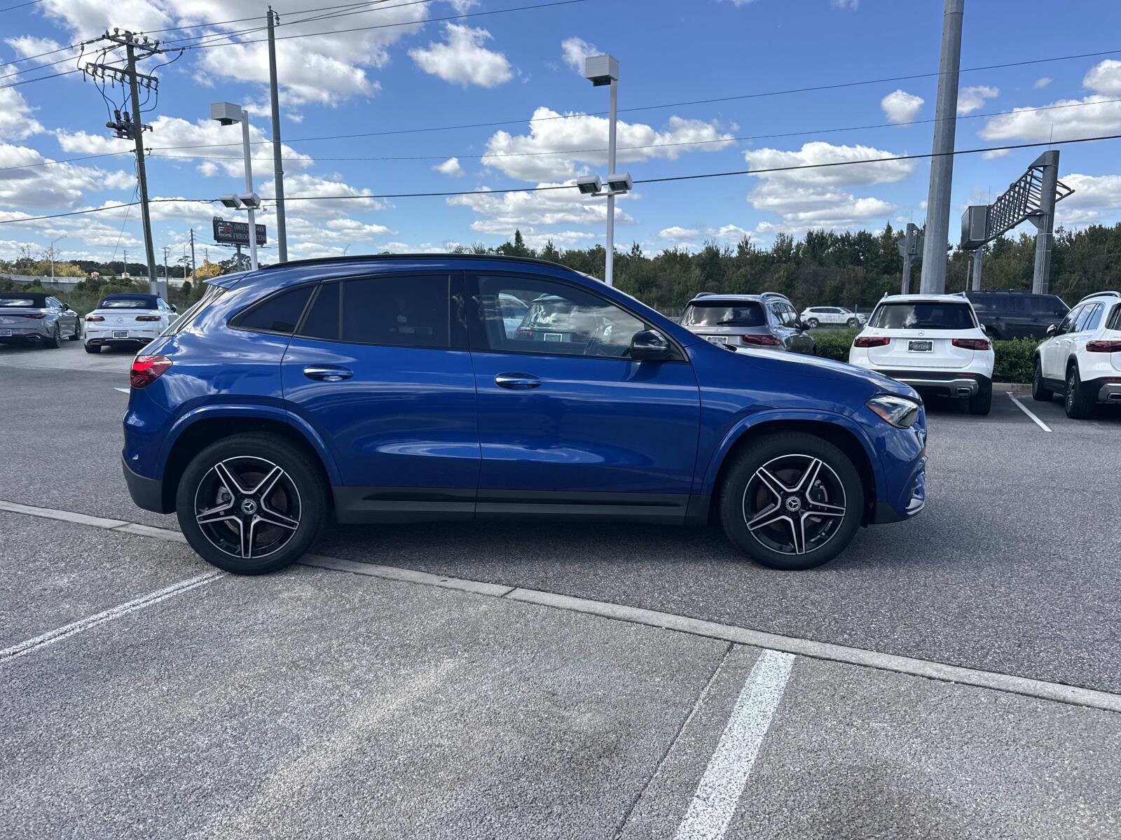 2025 Mercedes Benz GLA 250 4MATIC photo 2