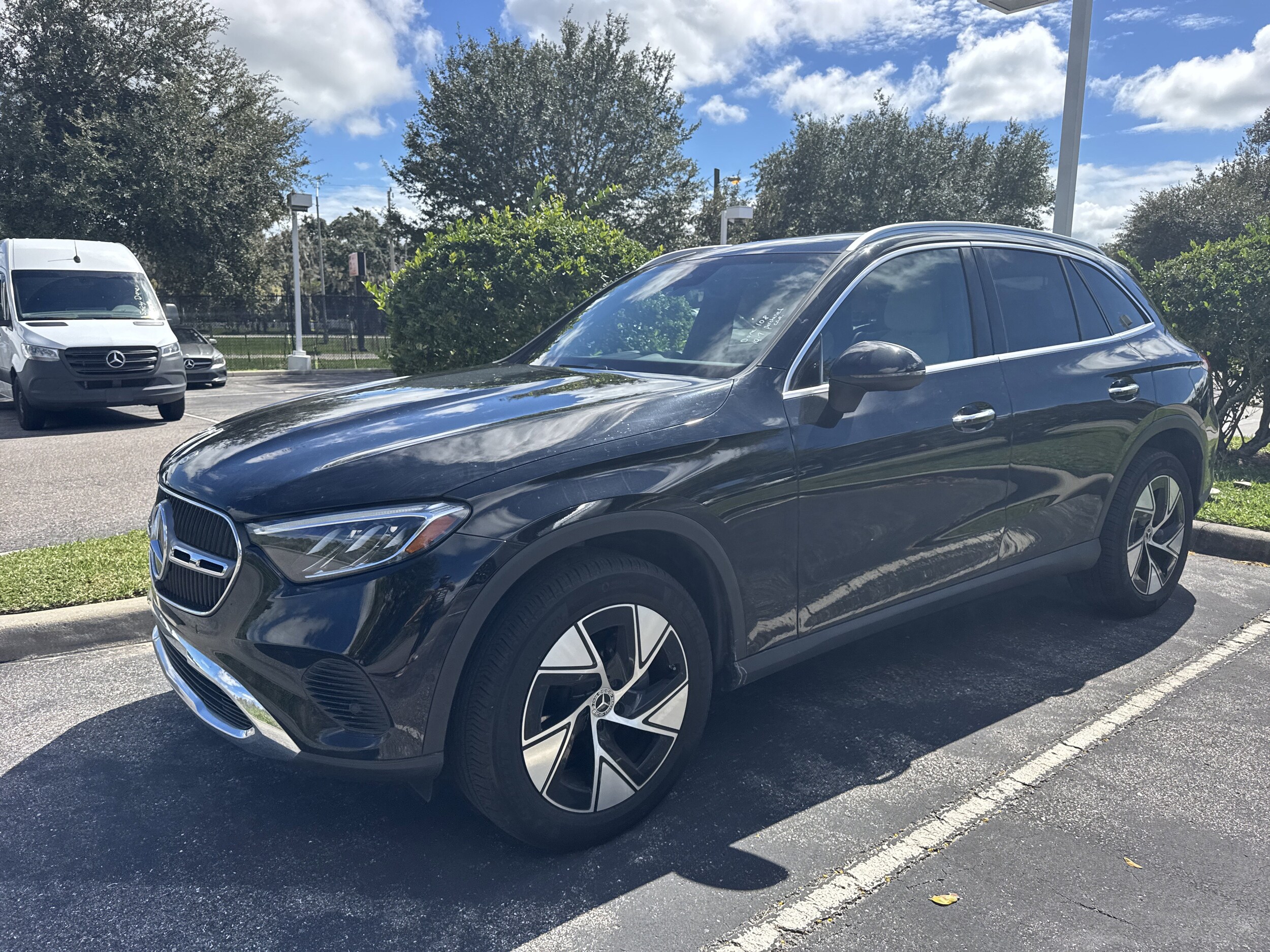 2024 Mercedes Benz GLC 300 4MATIC photo 4