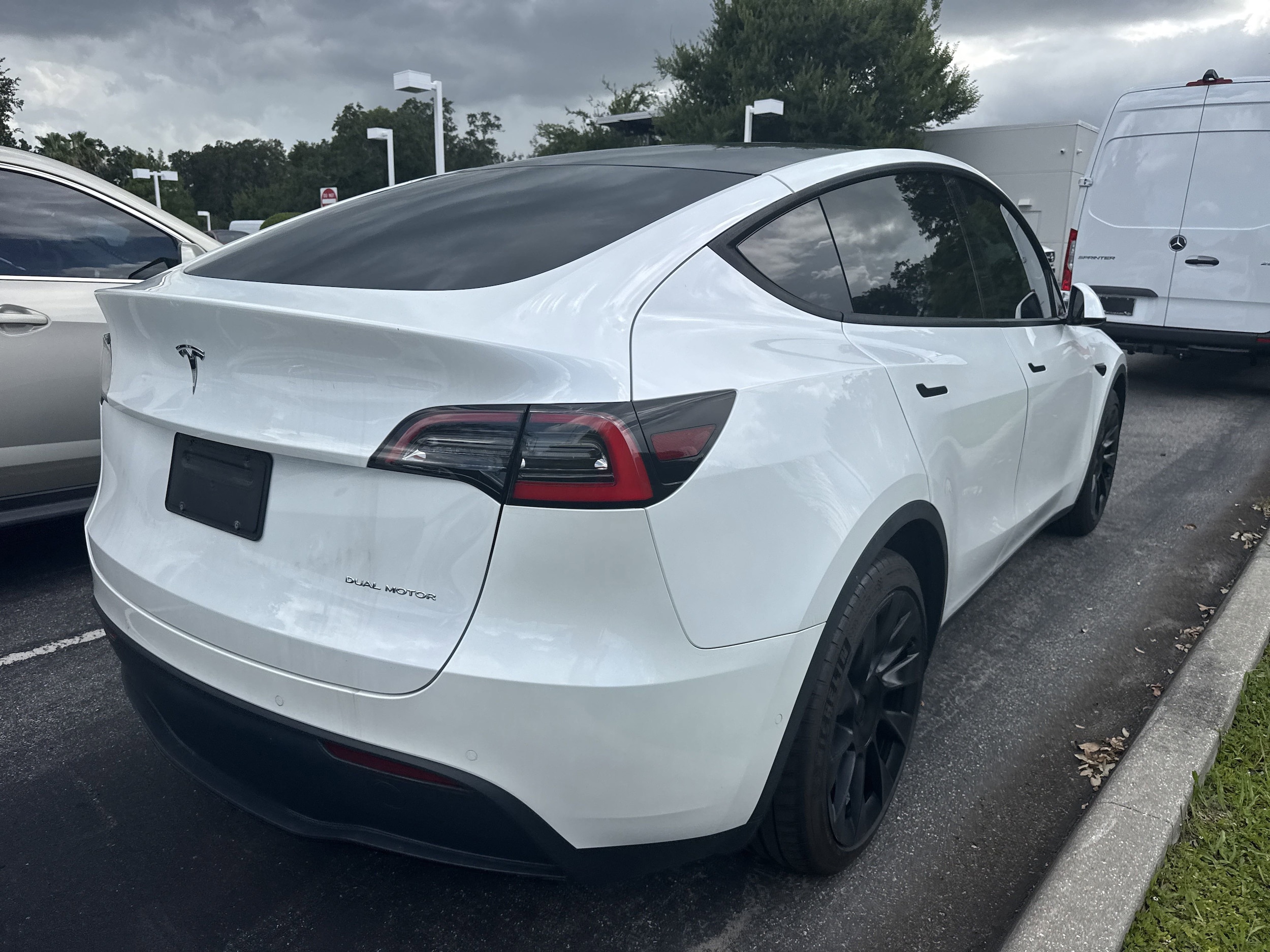 Used 2021 Tesla Model Y Long Range with VIN 5YJYGDEE7MF074162 for sale in Northfield, Minnesota
