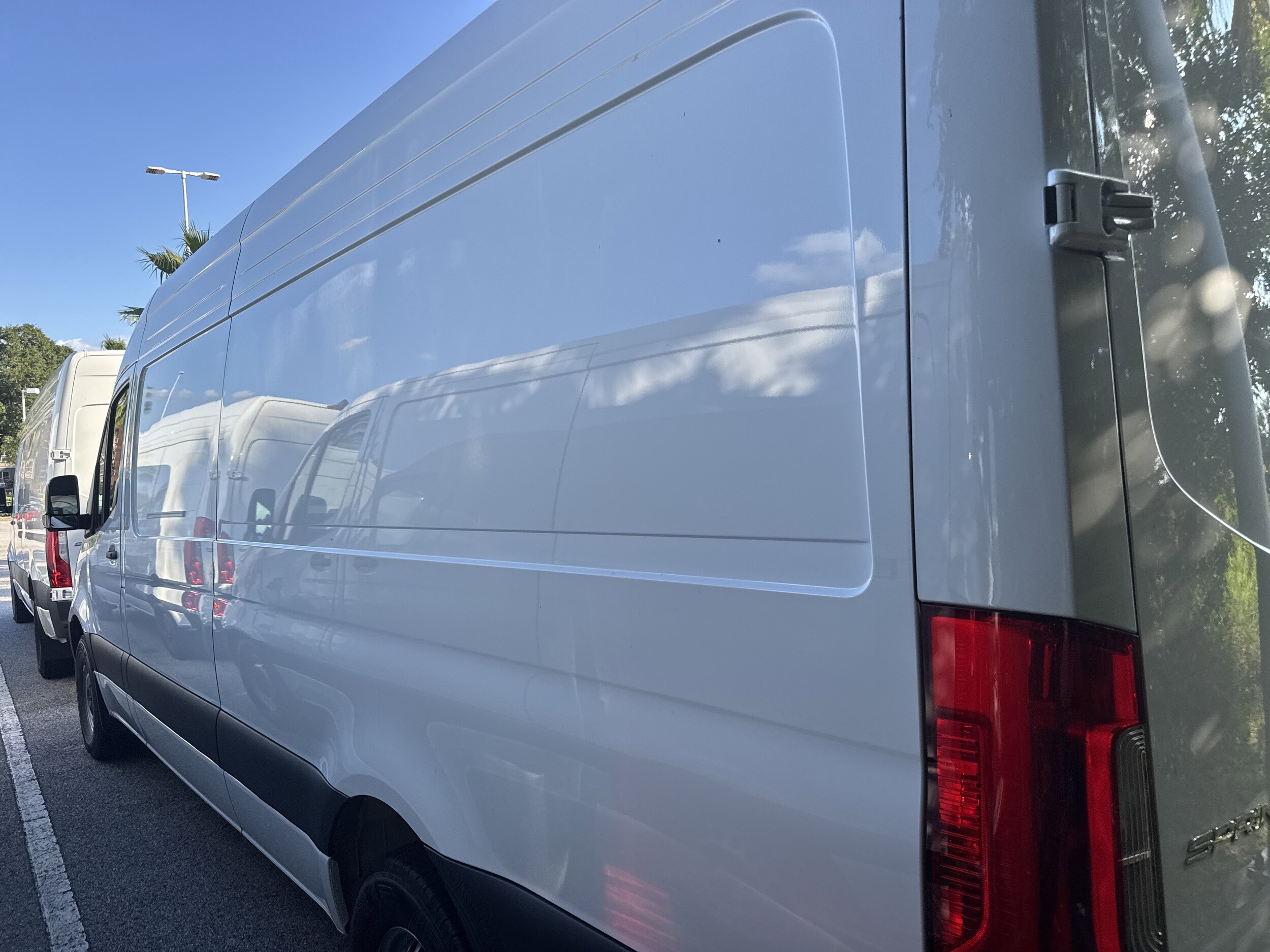 2025 Mercedes Benz Sprinter 2500 photo 2