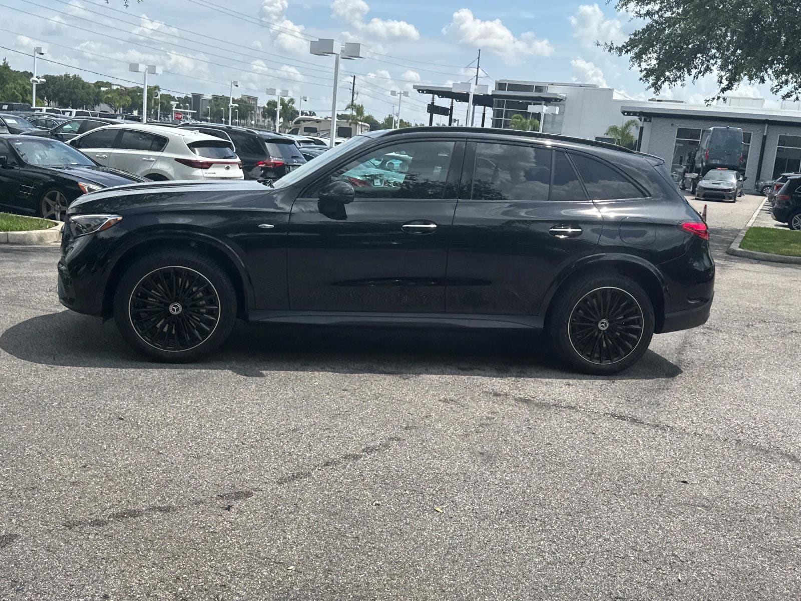 2025 Mercedes-Benz GLC Base - Photo 6