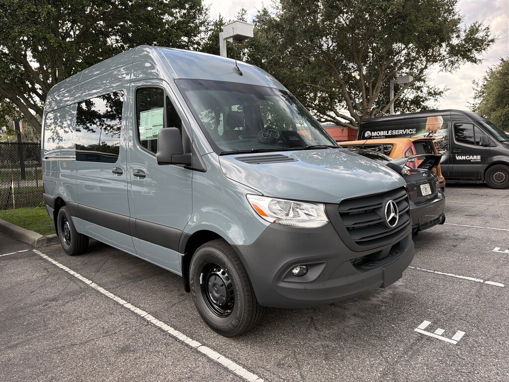 New 2026 Mercedes-Benz Sprinter 2500 Standard Roof 4-Cyl Diesel