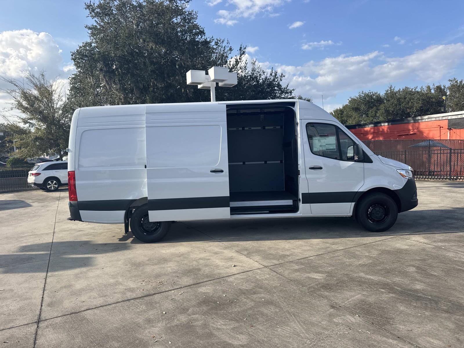 2026 Mercedes Benz Sprinter photo 3