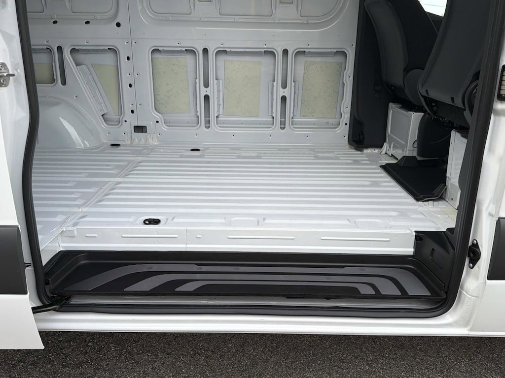 New 2026 Mercedes-Benz Sprinter 2500 Standard Roof 4-Cyl Diesel