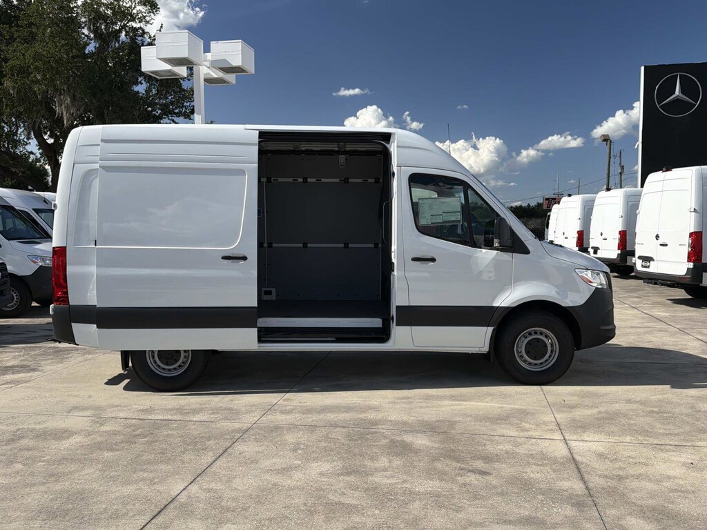 New 2026 Mercedes-Benz Sprinter 2500 Standard Roof 4-Cyl Diesel