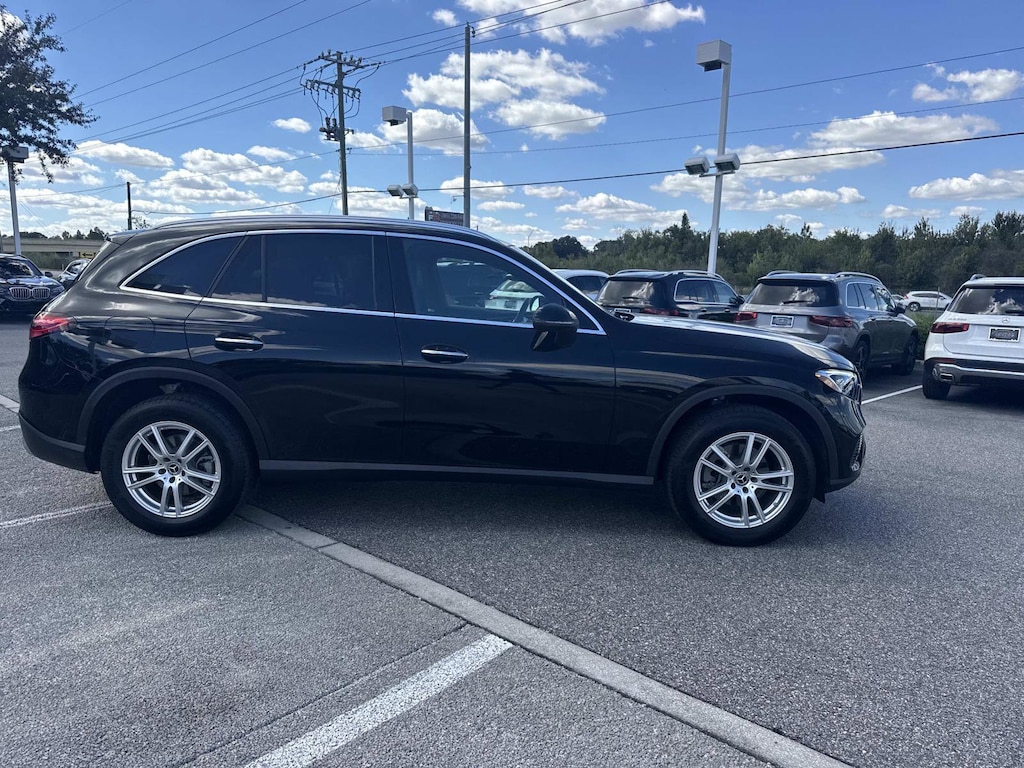 New 2025 Mercedes-Benz GLC 300 4MATIC SUV