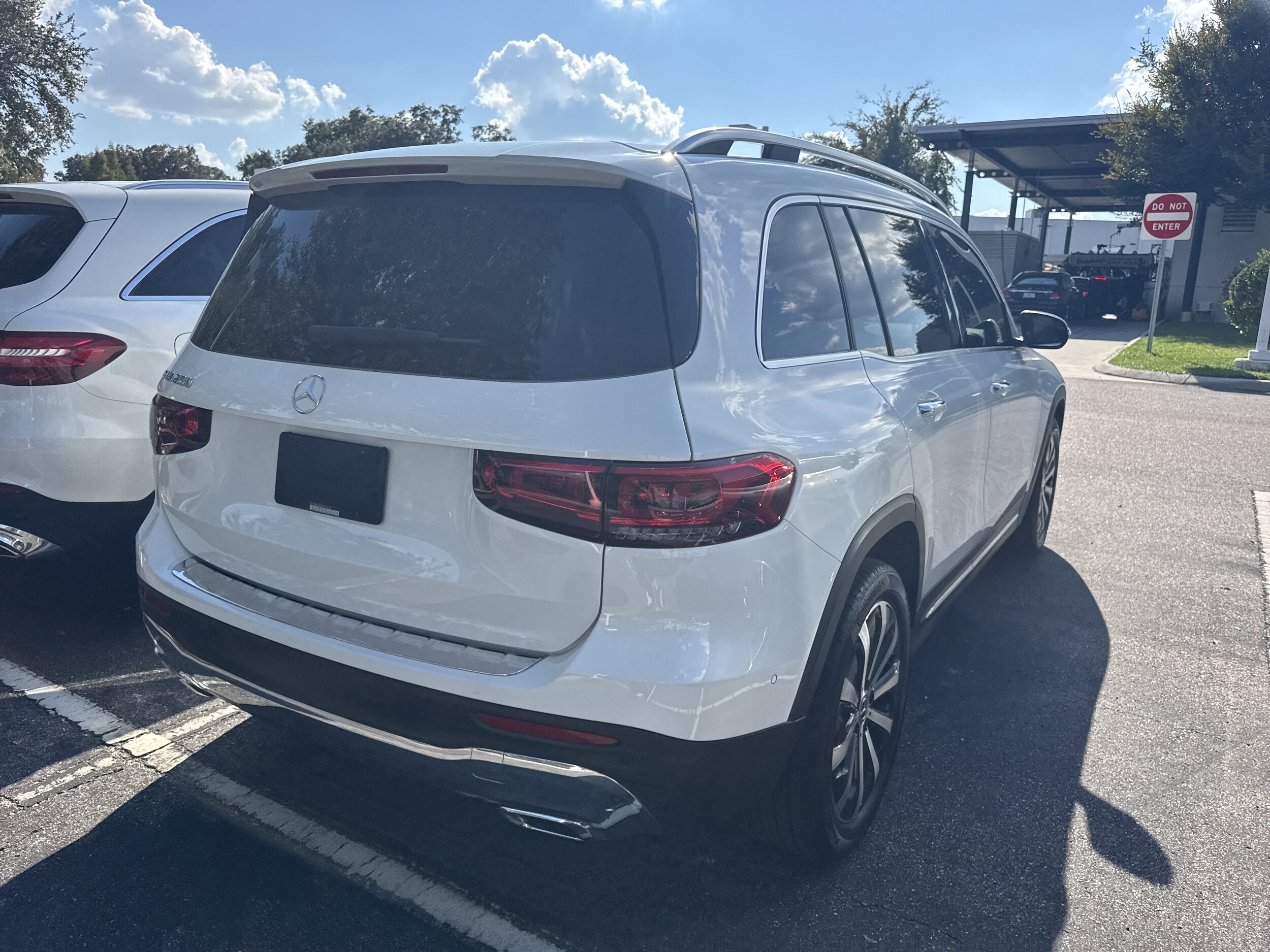 2022 Mercedes Benz GLB 250 photo 2