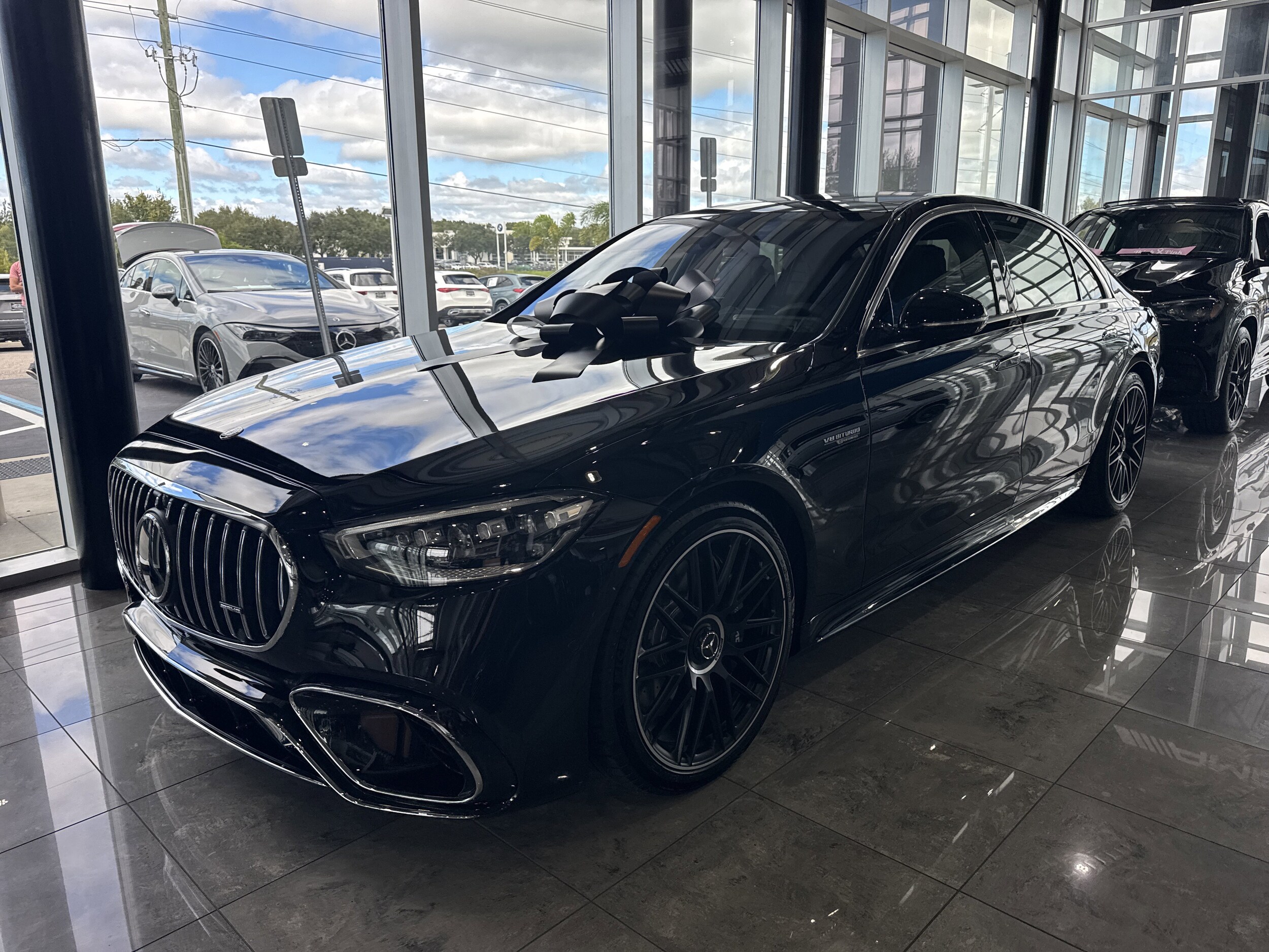 2026 Mercedes Benz S AMG 63 4MATIC photo 4