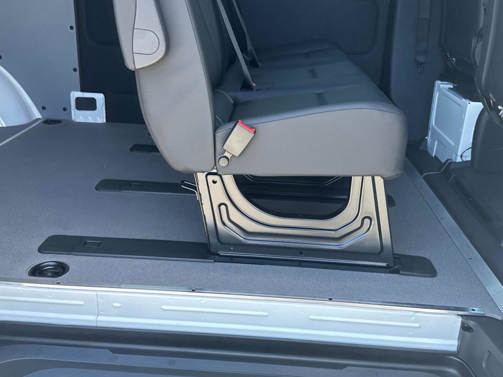2025 Mercedes Benz E 2500 photo 3